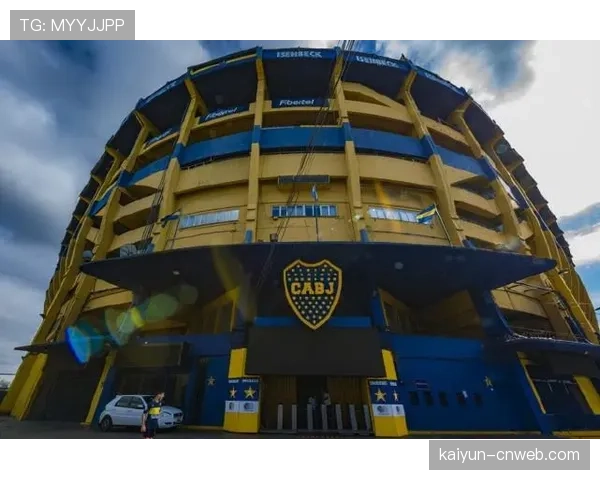 西甲俱乐部社区项目报告：草根教练培训计划如何提升青少年比赛攻防理解