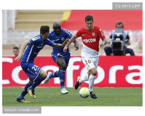 联赛争冠格局变化：巴黎FC大胜摩纳哥占据有利位置